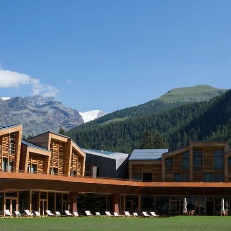 Aethos Monterosa Hotel Champoluc Exterior photo